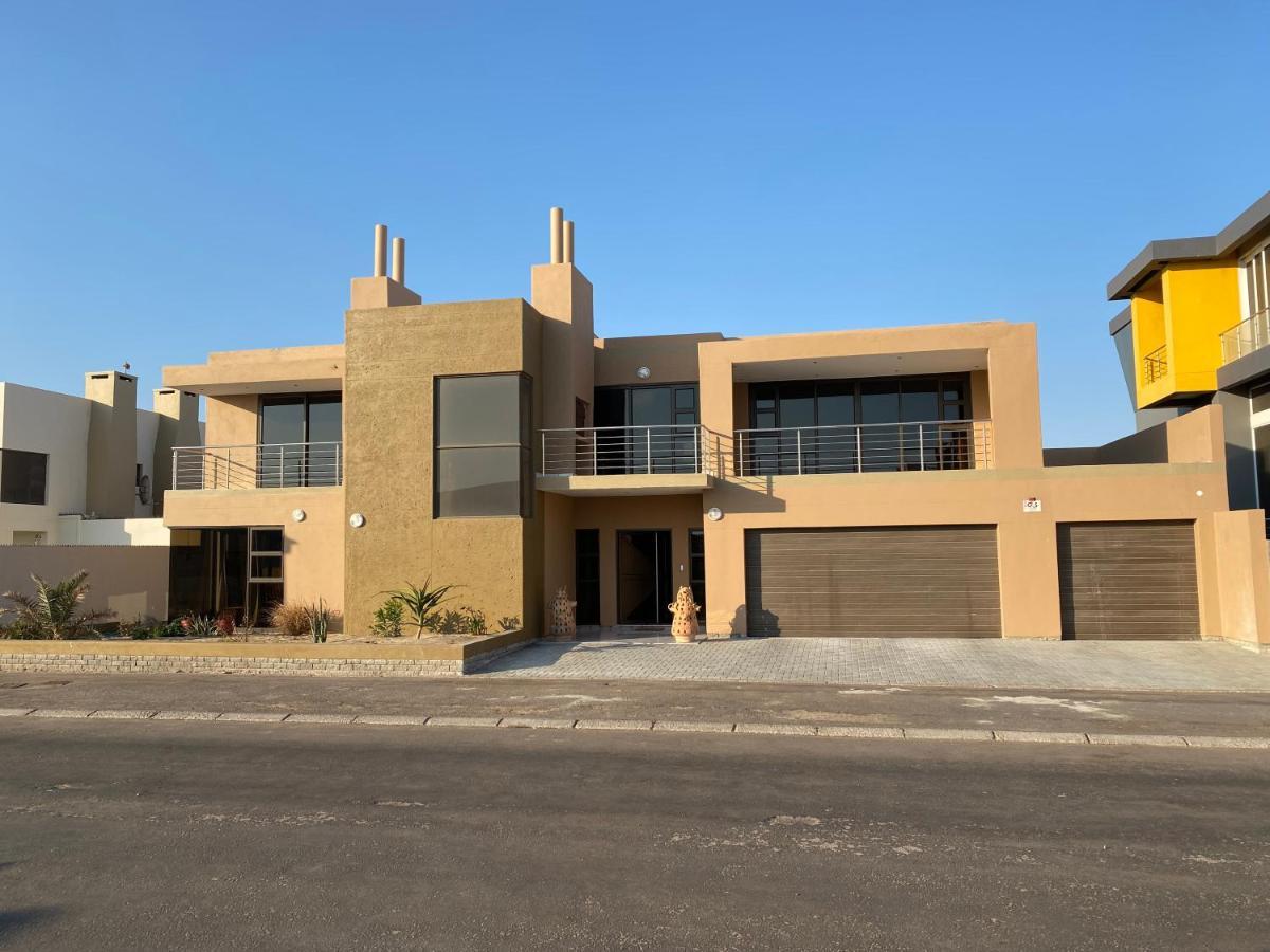 Mukulela Bed & Breakfast Walvis Bay Exterior photo