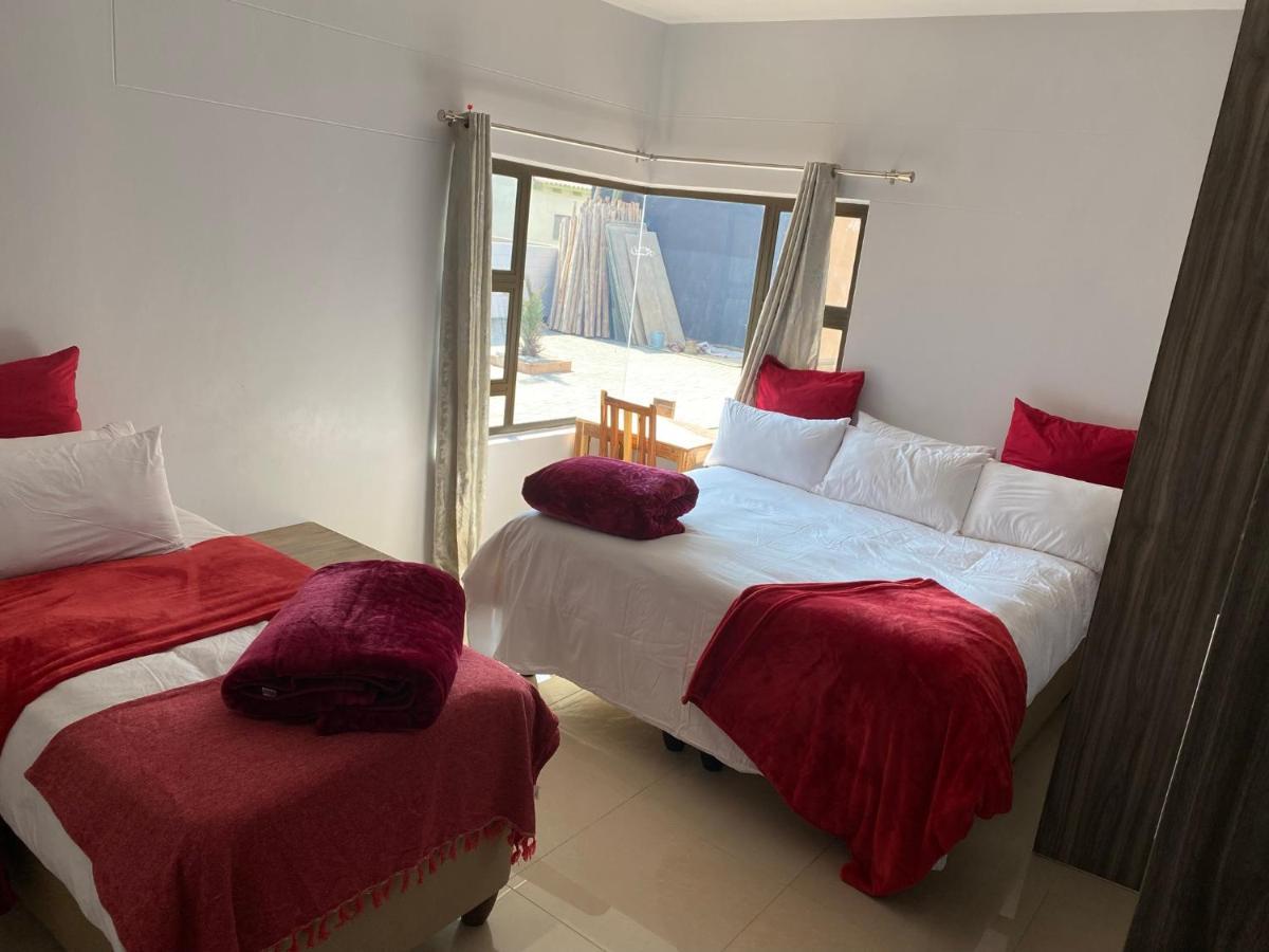Mukulela Bed & Breakfast Walvis Bay Exterior photo