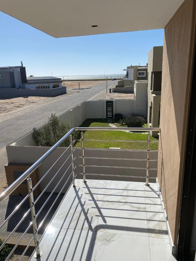 Mukulela Bed & Breakfast Walvis Bay Exterior photo