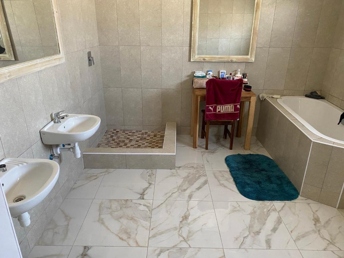 Mukulela Bed & Breakfast Walvis Bay Exterior photo