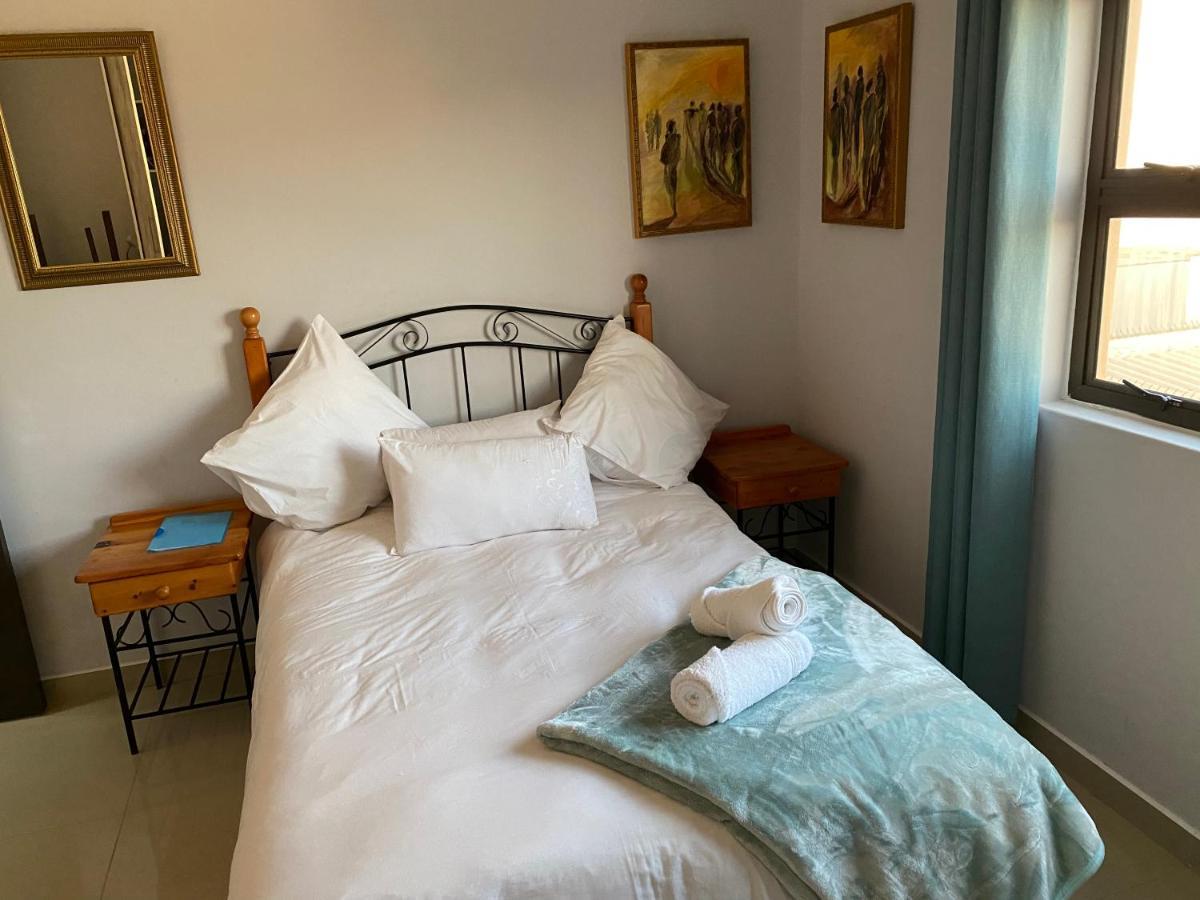 Mukulela Bed & Breakfast Walvis Bay Exterior photo